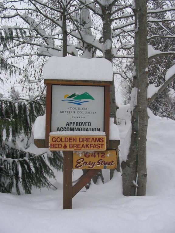 Golden Dreams B&B Уислър Екстериор снимка