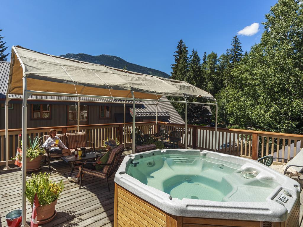 Golden Dreams B&B Уислър Стая снимка