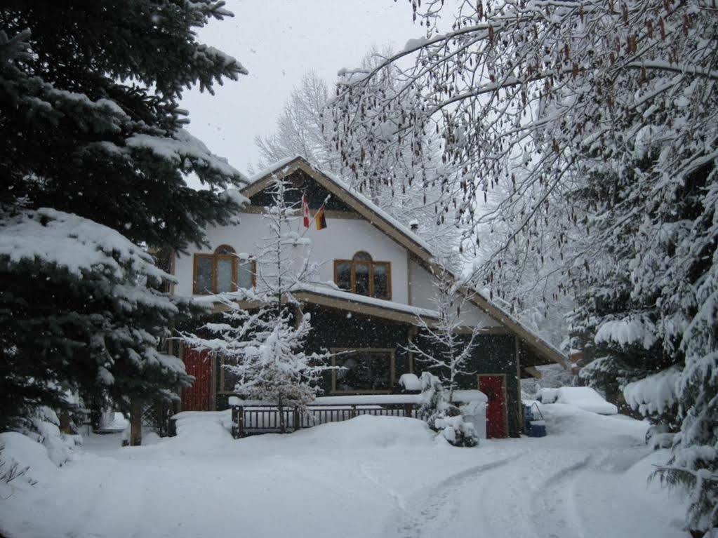 Golden Dreams B&B Уислър Екстериор снимка