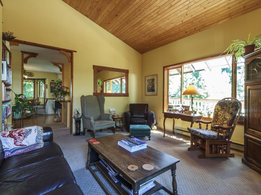 Golden Dreams B&B Уислър Екстериор снимка